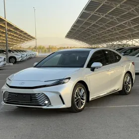 Toyota Camry 2025