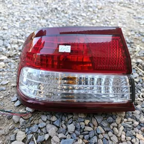 Nissan Maxima fara stop