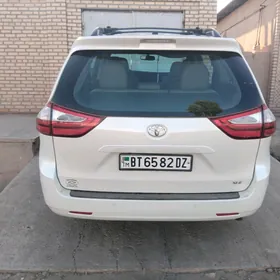 Toyota Sienna 2017
