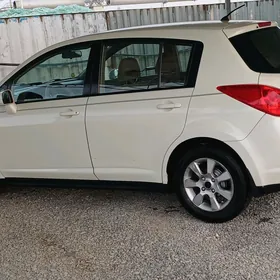 Nissan Tiida 2007