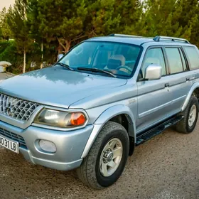 Mitsubishi Montero Sport 2003