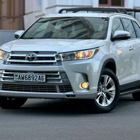 Toyota Highlander 2019
