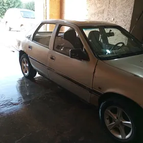 Opel Vectra 1990