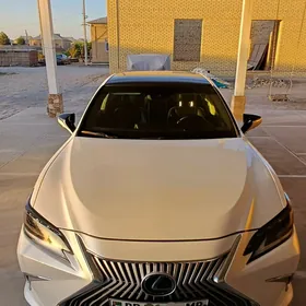 Lexus ES 350 2019