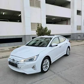 Hyundai Elantra 2020