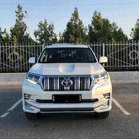 Toyota Land Cruiser Prado 2023
