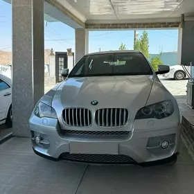BMW X6 2011