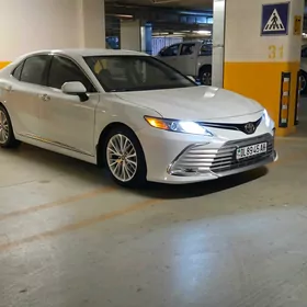 Toyota Camry 2018