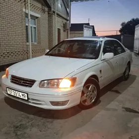 Toyota Camry 2000