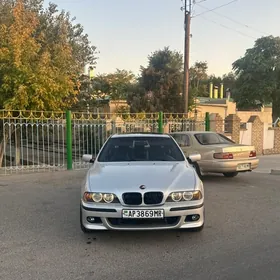 BMW E39 2000