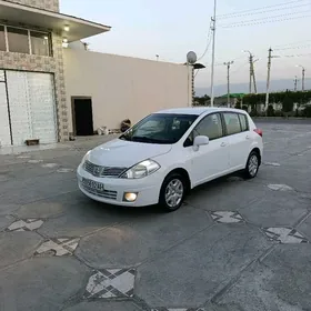 Nissan Versa 2010