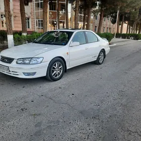 Toyota Camry 2000