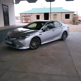 Toyota Camry 2022