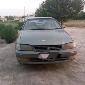 Toyota Corona 1995