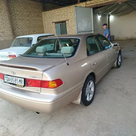 Toyota Camry 2001