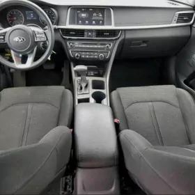 Kia Optima 2019