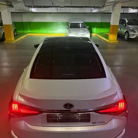 Lexus ES 350 2020