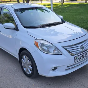 Nissan Versa 2014