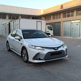 Toyota Camry 2022