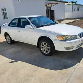 Toyota Camry 2000