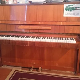 Pianino