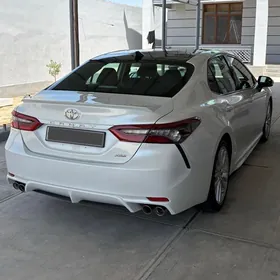 Toyota Camry 2020