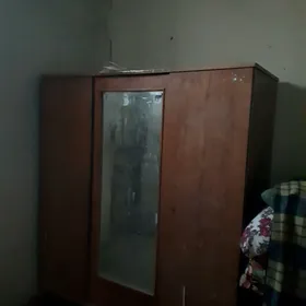 Шифоньер советский