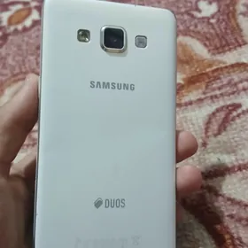 Samsung Galaxy A5¹⁵