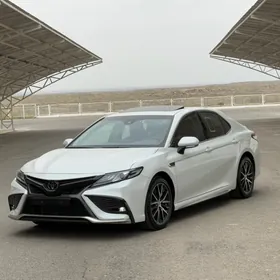 Toyota Camry 2024
