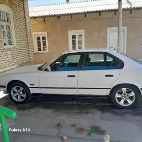 BMW 525 1990