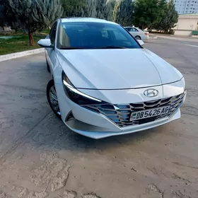 Hyundai Elantra 2021