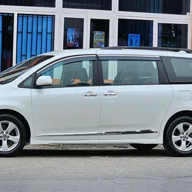 Toyota Sienna 2020