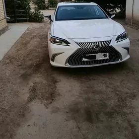 Lexus ES 350 2019