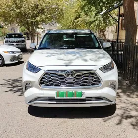 Toyota Highlander 2020