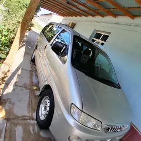Hyundai H-1 2003