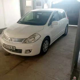 Nissan Versa 2010