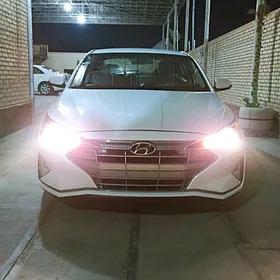 Hyundai Elantra 2020