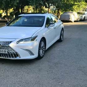 Lexus ES 350 2019