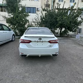 Toyota Camry 2020