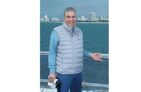 Türkmenistanyň Halk Maslahatynyň Başlygy Hazar deňzinde gämili ýüzüşi amala aşyrdy