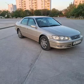 Toyota Camry 2001