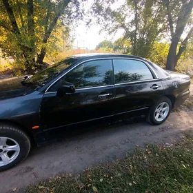 Mitsubishi Diamante 1996