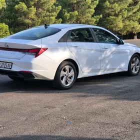 Hyundai Elantra 2021