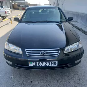 Toyota Camry 2001