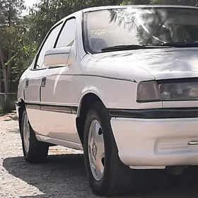 Opel Vectra 1989