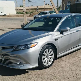 Toyota Camry 2020