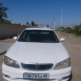 Nissan Maxima 2000