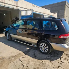 Toyota Sienna 2002