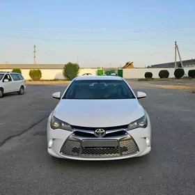 Toyota Camry 2016