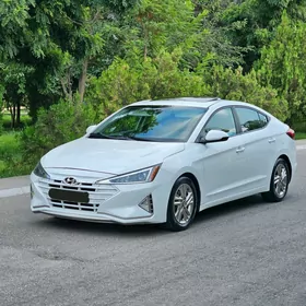 Hyundai Elantra 2019